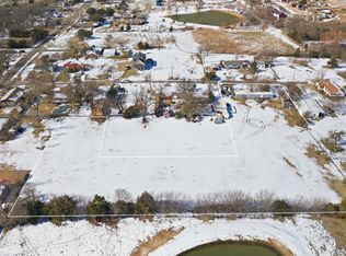 610 N 9th St, Gunter, TX 75058