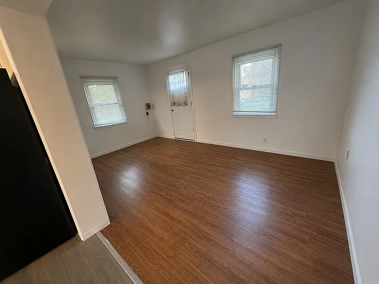 7202 Sindall Rd — Photo 10