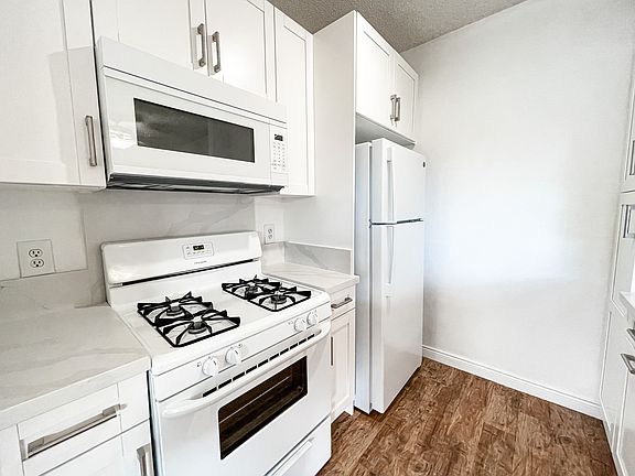 3rd image of 91-289 Hanapouli Cir APT 5I
