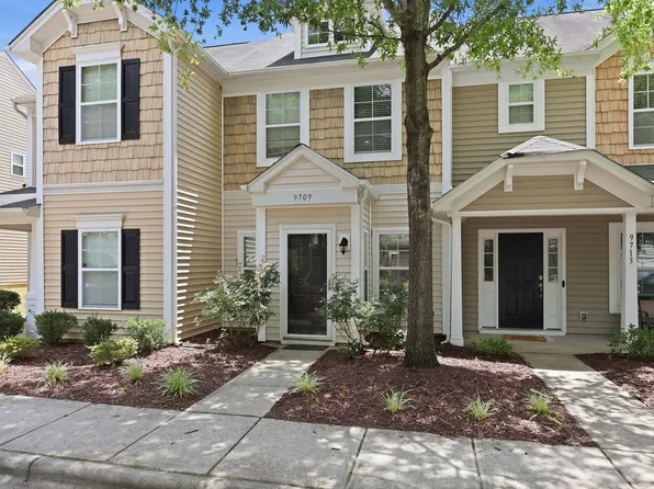 9709 Turning Wheel Dr, Charlotte, NC 28214