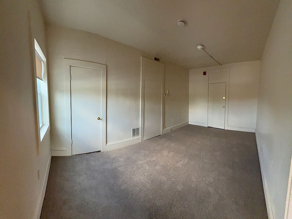 Bedroom/living room