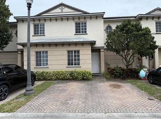 2039 Nassau Dr, Riviera Beach, FL 33404