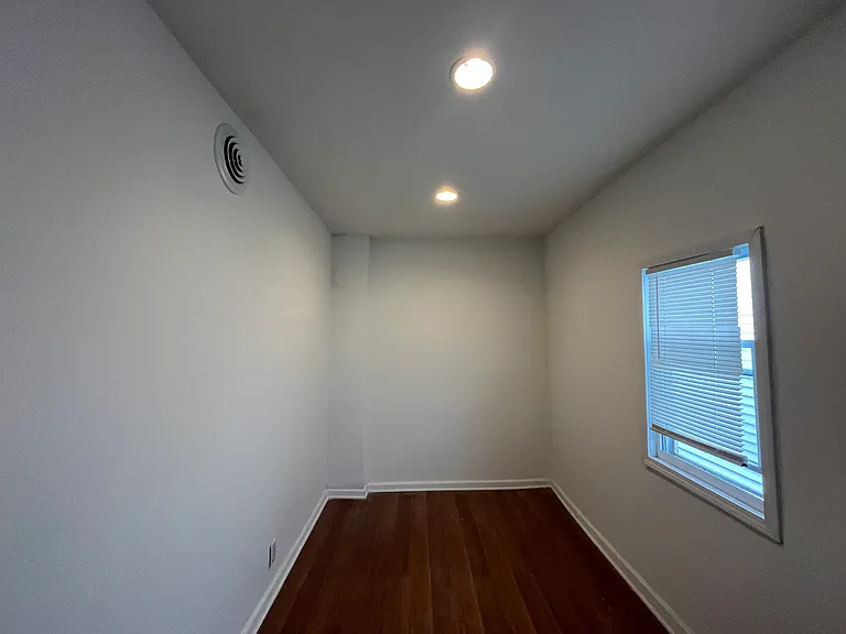 1165 W 19th St #2 — Photo 10