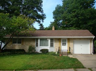 420 Westchester Dr, Rockford, IL 61107