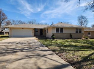 1402 Luther St, Emporia, KS 66801