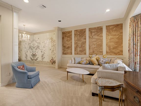 4th image of 951 Southfield Rd