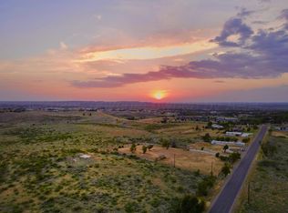 2002 S Locust St, Canadian, TX 79014