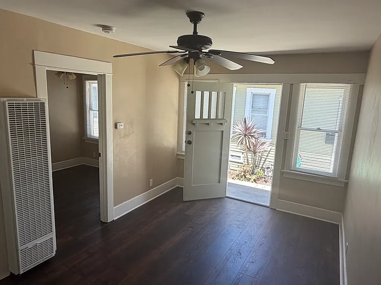 814 Main St #5 — Photo 2