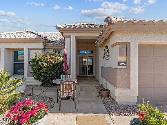 3rd image of 15672 W CHEERY LYNN Road