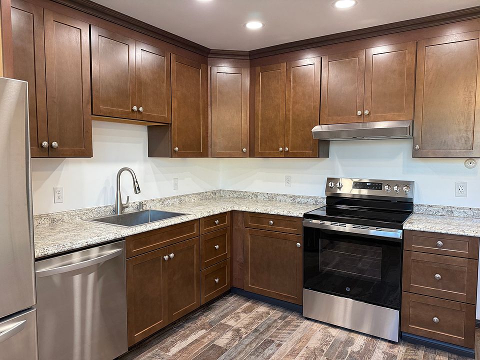 1st image of 375 W Park Ave APT E
