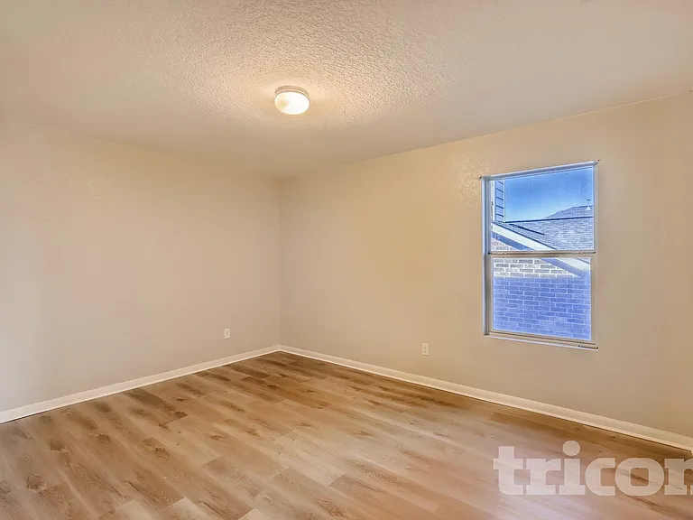 8819 Olmstead Park — Photo 9
