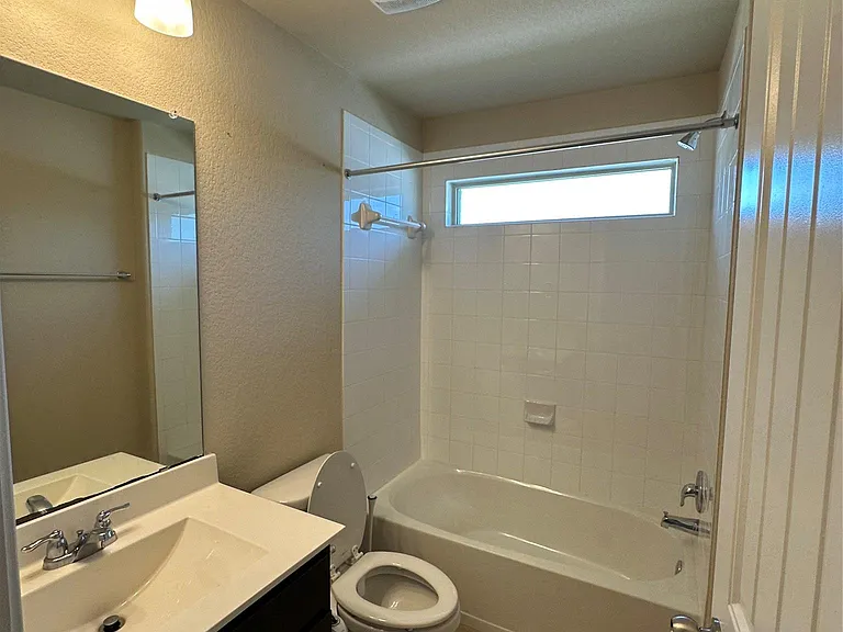 1919 Mexia Dr — Photo 11