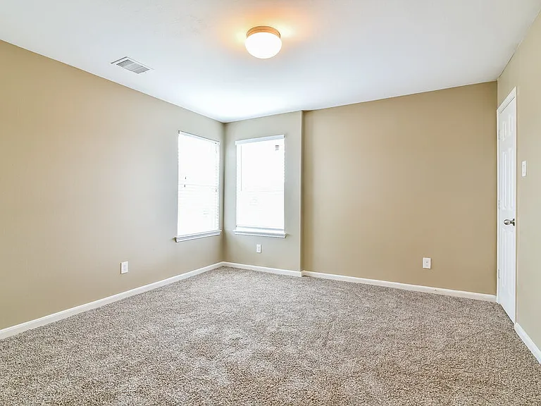 2703 Sleepy Knoll Dr — Photo 12