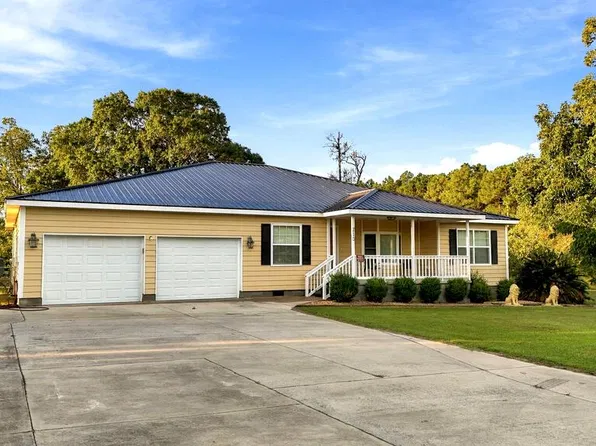 210 Arrowhead Dr, Norman Park, GA 31771