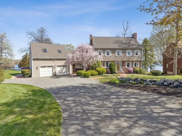 38 Reservoir Dr, Danvers, MA 01923