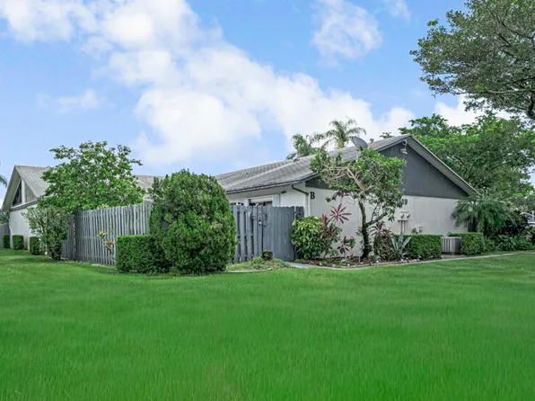 1139 Summit Trail Circle #B, West Palm Beach, FL 33415