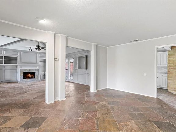 4th image of 3220 Chimneyrock Dr