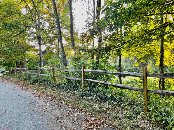70 Worden Lane, Townshend, VT 05359