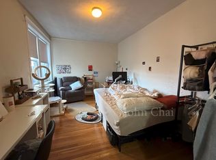 1800 Commonwealth Ave APT 35, Brighton, MA 02135