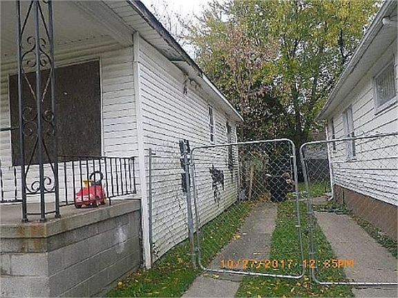 2nd image of 6817 Grandville Ave