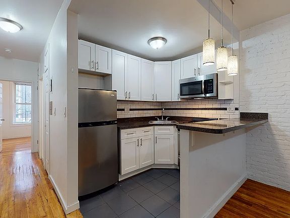 2nd image of 249 W 26th St #4C