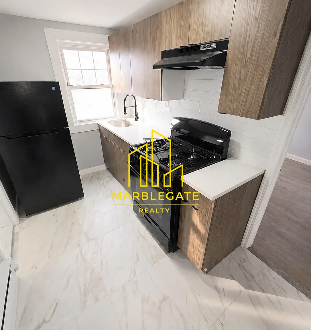 2 bed, 850 sqft, $1,525 — Photo 2