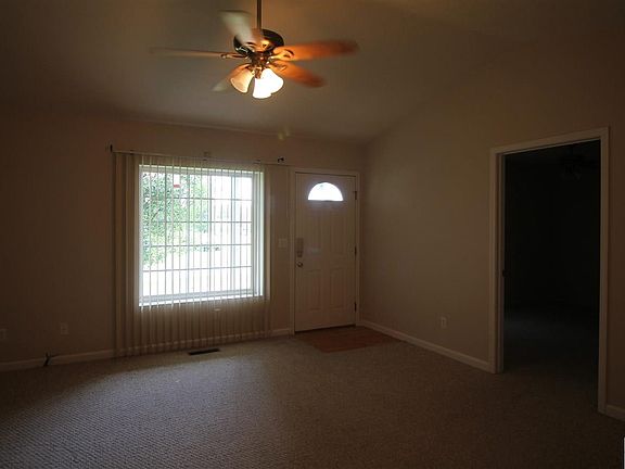 3rd image of 230 Sunrise Dr
