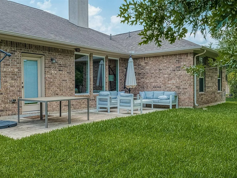 167 Pinto Point Pl — Photo 37
