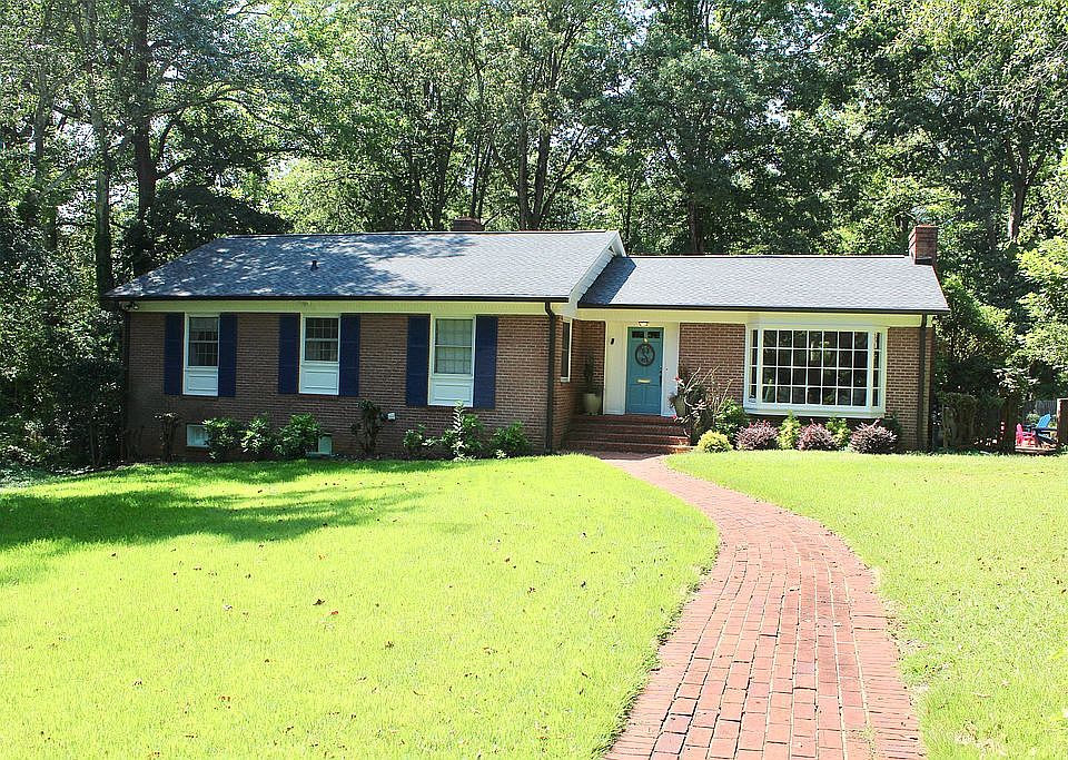 1st image of 7 Lakecrest Dr