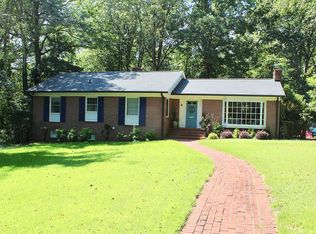 7 Lakecrest Dr, Greenville, SC 29609