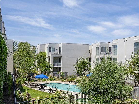 3rd image of 9555 Reseda Blvd #9575-314