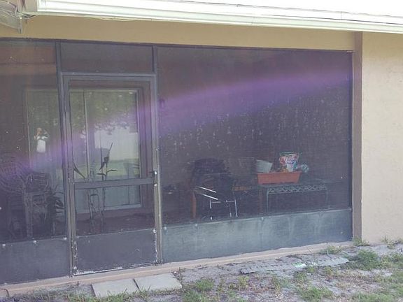 5th image of 520 Roosevelt Ave