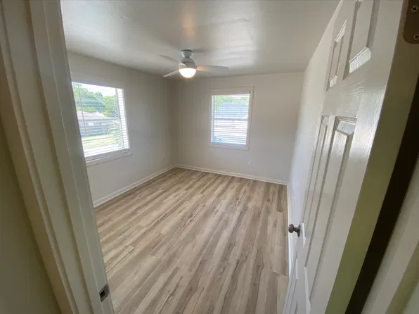 330 Porter Ave APT B, Biloxi, MS 39530