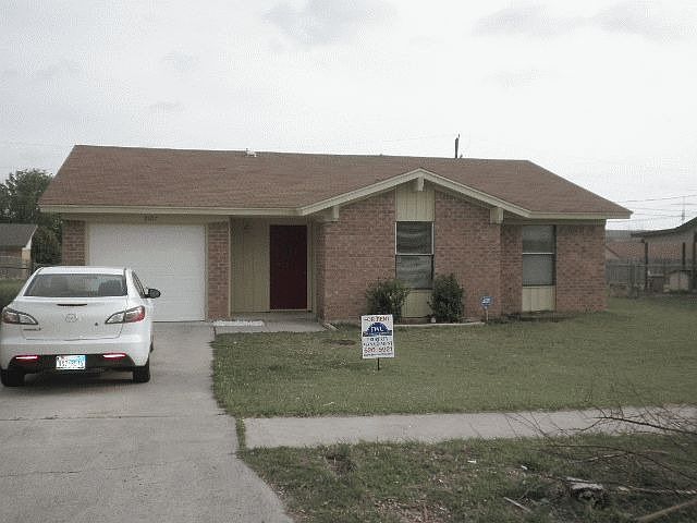 1st image of 2107 Spicewood Dr