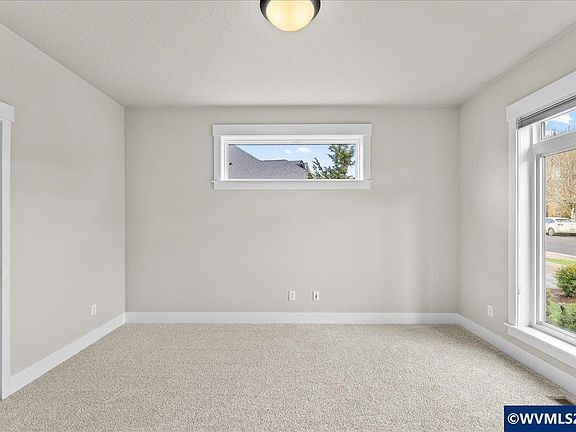 5th image of 3858 Rogue Ave S