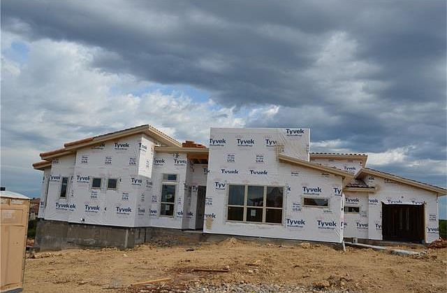 1st image of 211 Bisset Ct