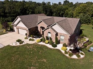 2213 Steinkoenig School Rd, Highland, IL 62249