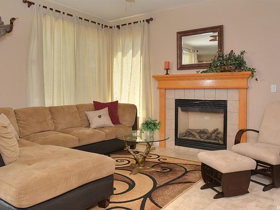 2nd image of 4520 Glenbrook Dr