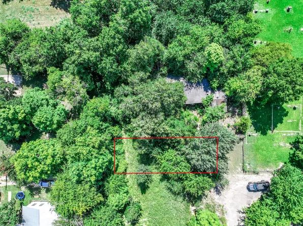 W Taylor St, Clarksville, TX 75426
