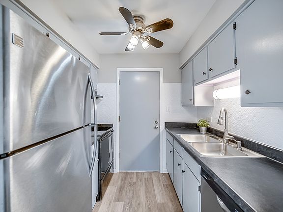 3rd image of 15816 Terrace Dr #2W