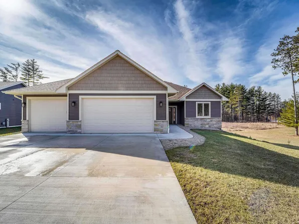 808 Saddle Rd, Portage, WI 53901