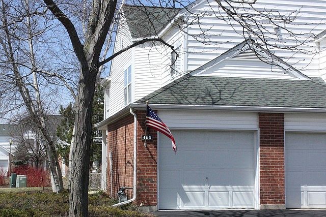 1st image of 108 N Woodbury Ln
