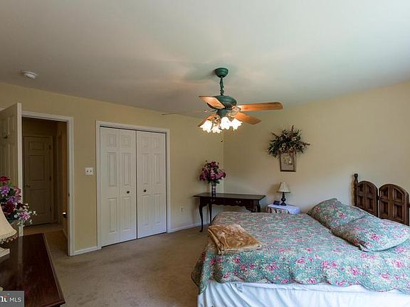 2nd image of 11370 Dobbins Ln