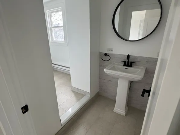 (undisclosed Address), Ravena, NY 12143