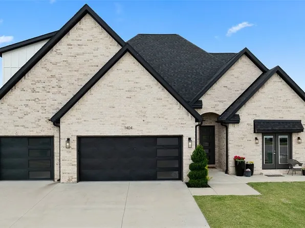 1404 SW Breeze Ct, Bentonville, AR 72713