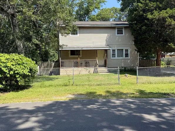 59 Norfleet Lane, Brookhaven, NY 11727