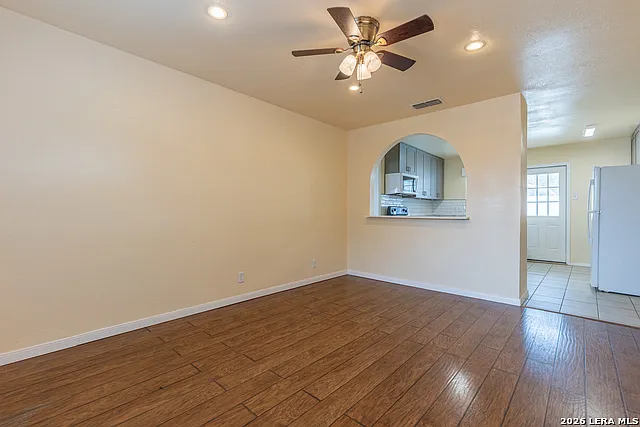 3 bed, 2.0 bath, 1288 sqft, $1,500 — Photo 4