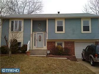 Home for Sale in WILLIAMSTOWN, NJ $165,000