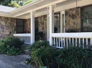 909 E Line St, Calhoun, GA 30701