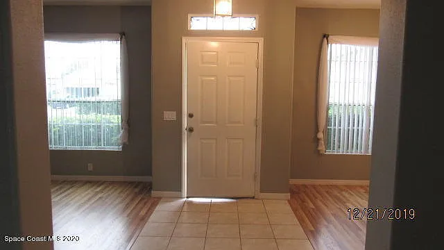 4281 Caparosa Cir — Photo 2